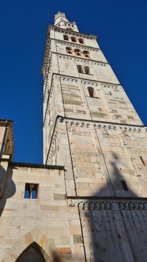 Апартаменти Casa Viola, Deliziosa Mansarda In Centro Storico Модена Екстер'єр фото